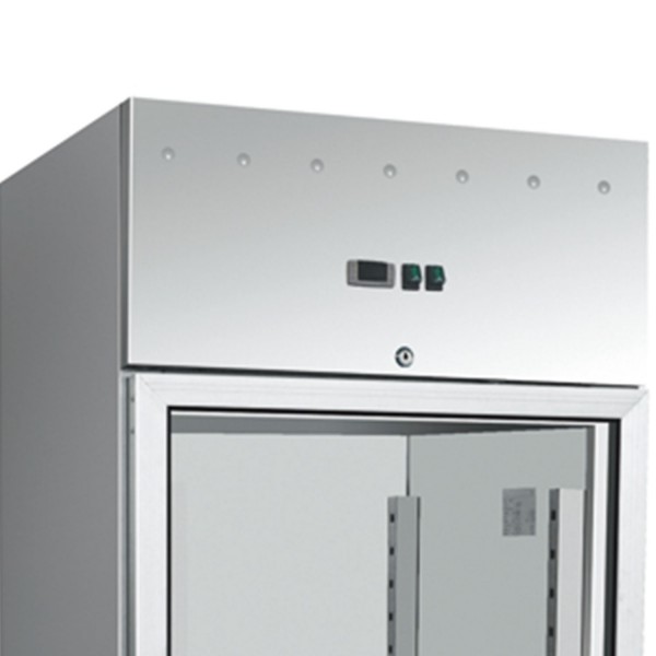 Dulap frigorific, volum 700 litri, temperatura de lucru +2°C/+8°C, putere 230 W