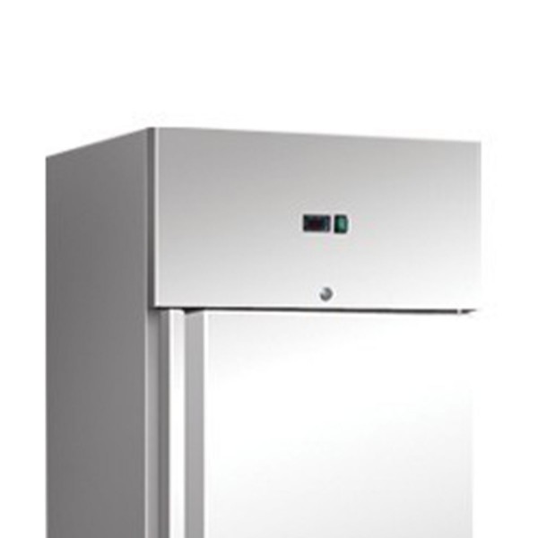 Reech-in refrigerator, capacity 700 liters 